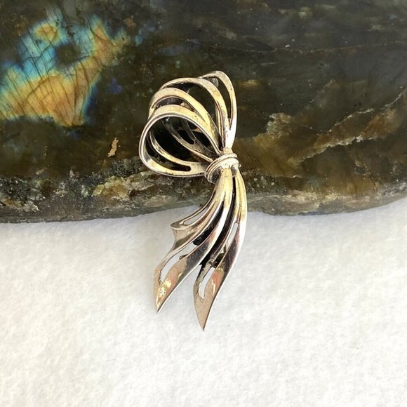 Vintage BEAU Sterling Silver 925 Ribbon Bow Brooch Pin Vintage Brooch - Picture 2 of 16